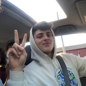 Meet your Posher, Eli